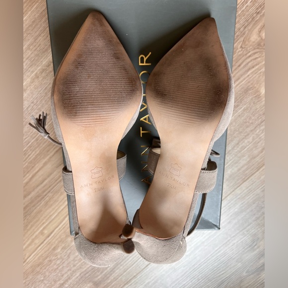 Ann Taylor Women’s Shoes  Carson Suede Leather Tassel Paver Grey Sz 7.5 - Picture 5 of 5